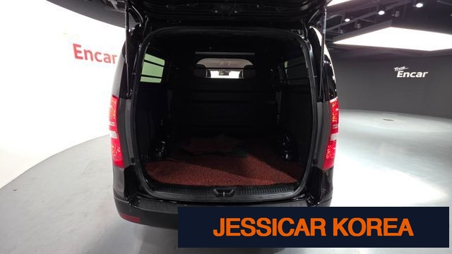 2016 Hyundai Grand Starex - Thumbnail 3