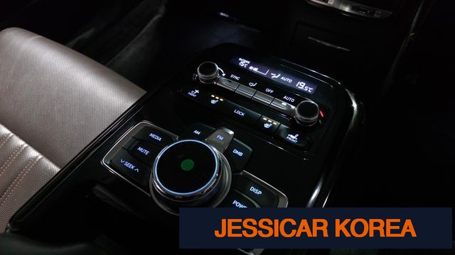 2017 Genesis EQ900 - Thumbnail 11
