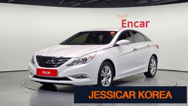 2011 Hyundai YF Sonata - Thumbnail 4
