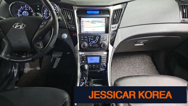 2011 Hyundai YF Sonata - Thumbnail 10