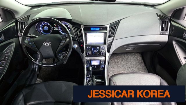2011 Hyundai YF Sonata - Thumbnail 11