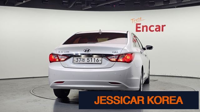 2011 Hyundai YF Sonata - Thumbnail 15