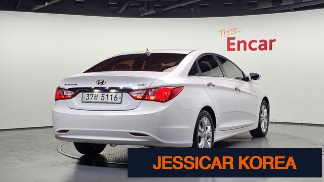 2011 Hyundai YF Sonata - Thumbnail 18