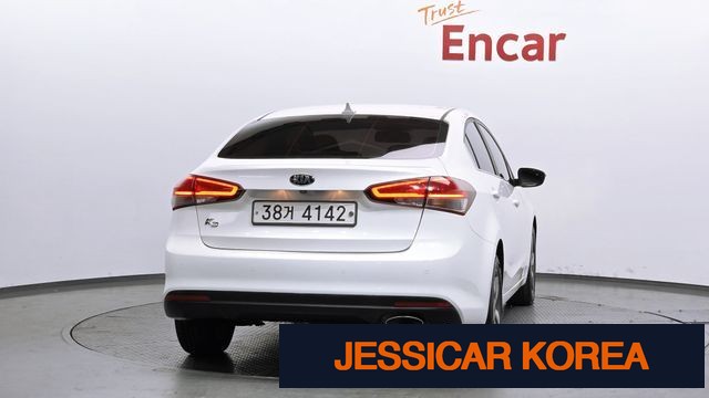 2018 Kia The New K3 - Thumbnail 18