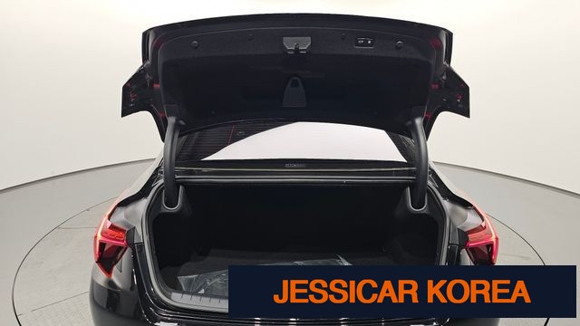2023 Kia K8 - Thumbnail 3