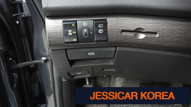 2019 KG Mobility Korando Turismo - Thumbnail 10