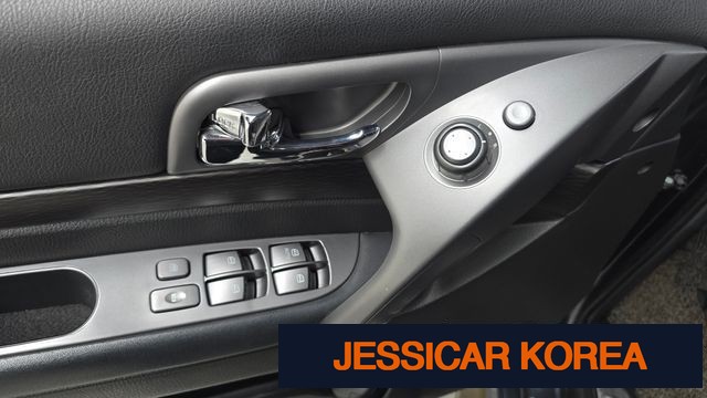 2019 KG Mobility Korando Turismo - Thumbnail 14