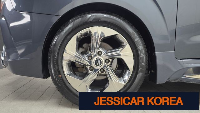 2019 KG Mobility Korando Turismo - Thumbnail 17