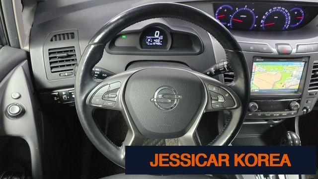 2019 KG Mobility Korando Turismo - Thumbnail 18