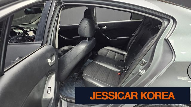 2016 Kia The New K3 - Thumbnail 12