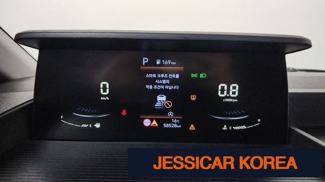 2023 Hyundai Staria - Thumbnail 3