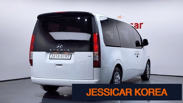 2023 Hyundai Staria - Thumbnail 6