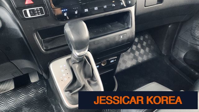2023 Hyundai Staria - Thumbnail 8