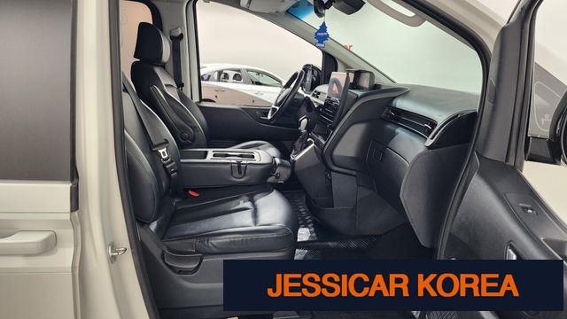 2023 Hyundai Staria - Thumbnail 11