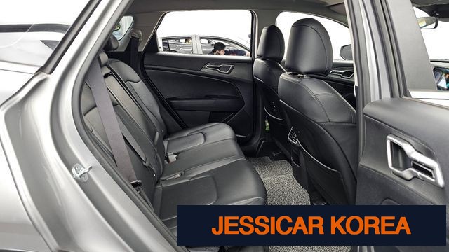 2022 Kia Sportage 5th Gen - Thumbnail 3