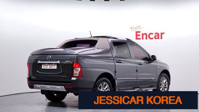 2015 KG Mobility Korando Sports - Thumbnail 9