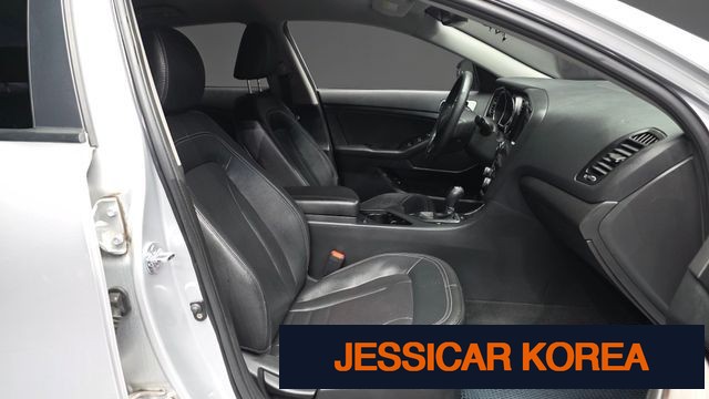 2012 Kia K5 - Thumbnail 5