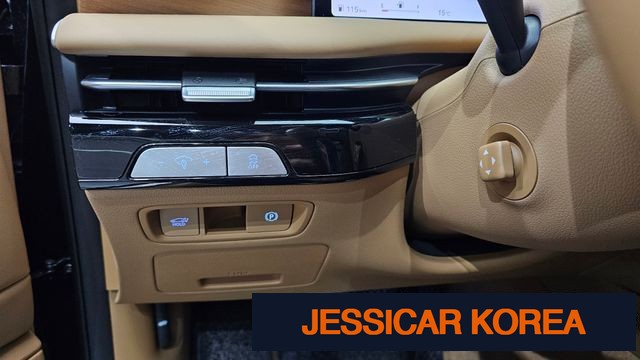 2025 Genesis G80 (RG3) - Thumbnail 11