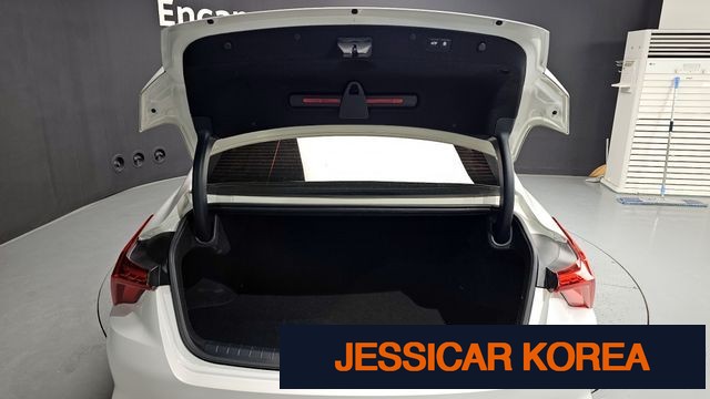 2023 Kia K8 Hybrid - Thumbnail 11