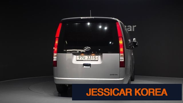 2022 Hyundai Staria - Thumbnail 5