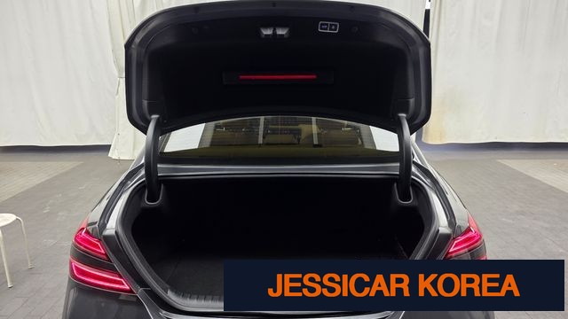 2021 Genesis The New G70 - Thumbnail 4