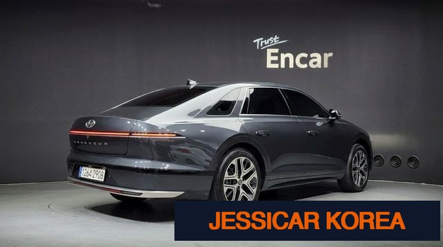 2025 Hyundai Grandeur (GN7) - Thumbnail 4