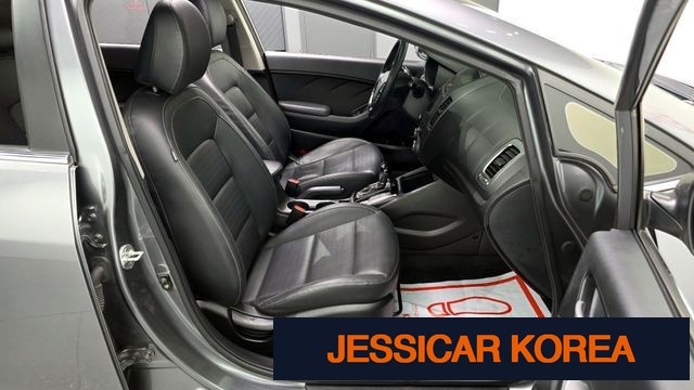 2017 Kia The New K3 - Thumbnail 10