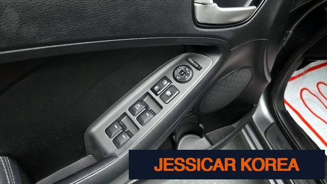 2017 Kia The New K3 - Thumbnail 11