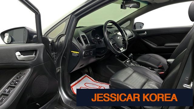 2017 Kia The New K3 - Thumbnail 12
