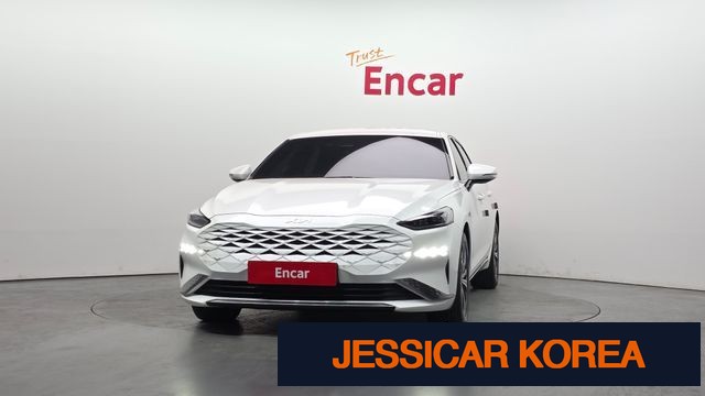 2022 Kia K8 - Thumbnail 2