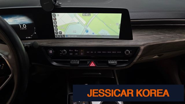 2022 Kia K8 - Thumbnail 3