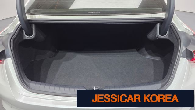 2022 Kia K8 - Thumbnail 14