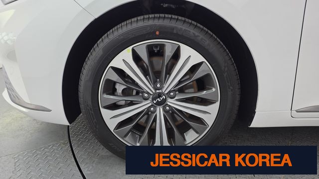 2022 Kia K8 - Thumbnail 18