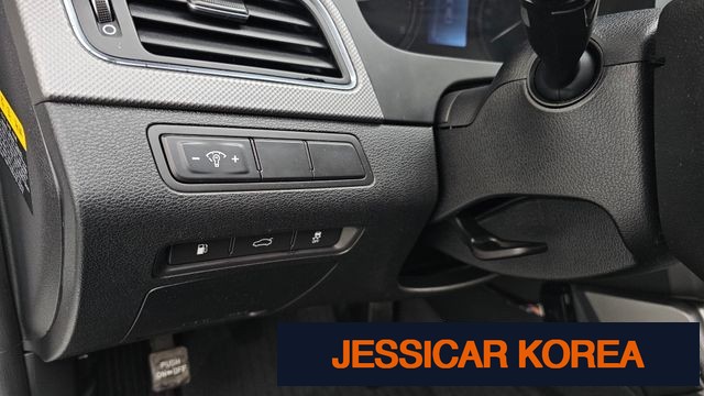 2017 Hyundai LF Sonata - Thumbnail 2