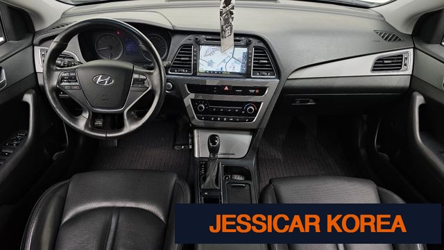 2017 Hyundai LF Sonata - Thumbnail 17