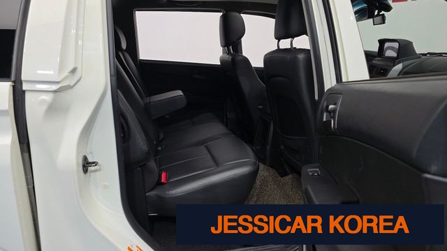 2015 KG Mobility Korando Sports - Thumbnail 6
