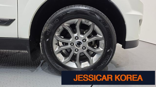 2015 KG Mobility Korando Sports - Thumbnail 10