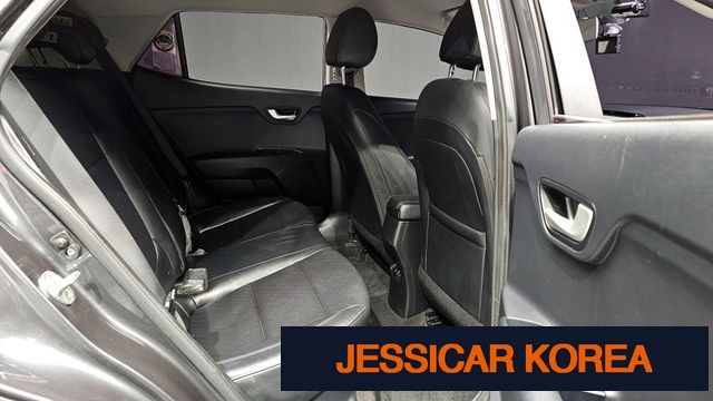 2019 Kia stonic - Thumbnail 2