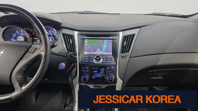 2011 Hyundai YF Sonata - Thumbnail 6