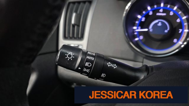 2011 Hyundai YF Sonata - Thumbnail 8