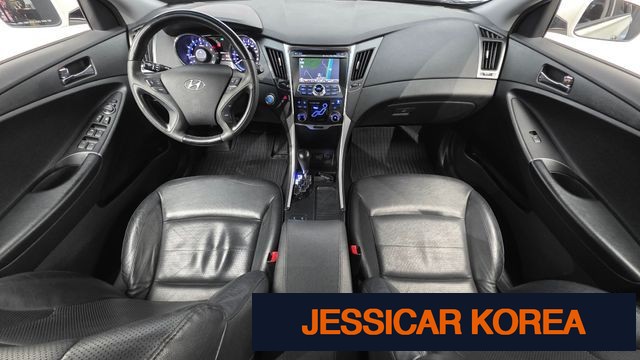 2011 Hyundai YF Sonata - Thumbnail 10
