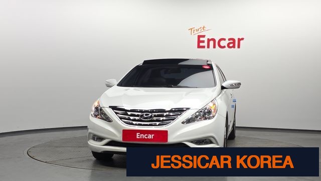 2011 Hyundai YF Sonata - Thumbnail 11