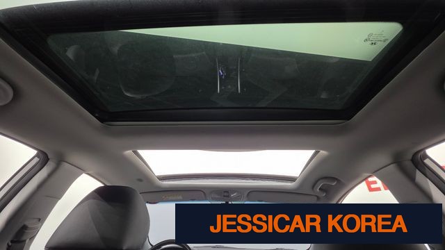 2011 Hyundai YF Sonata - Thumbnail 15