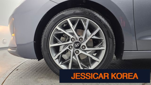 2020 Hyundai The New Avante AD - Thumbnail 17