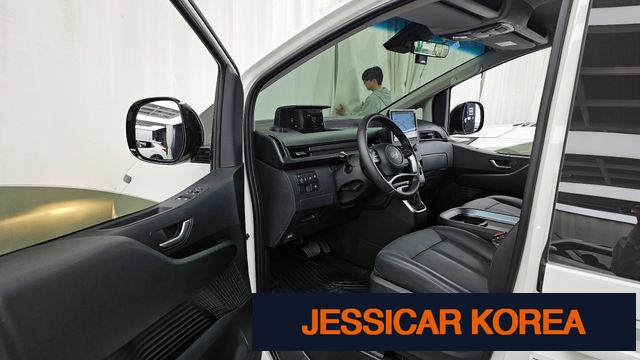 2025 Hyundai Staria - Thumbnail 18