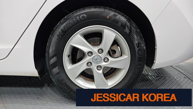 2014 Hyundai The New Avante - Thumbnail 6