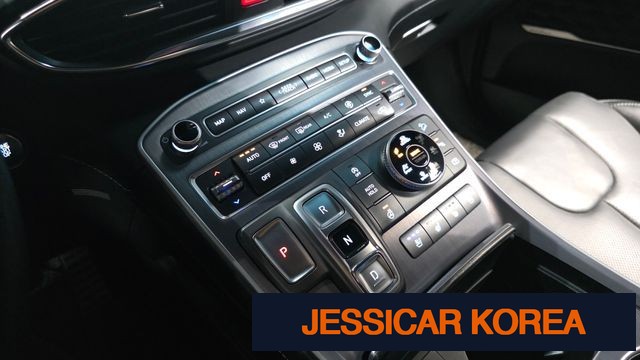 2021 Hyundai The New Santa Fe - Thumbnail 2
