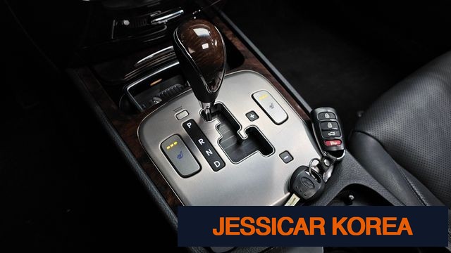 2009 Hyundai Genesis - Thumbnail 2