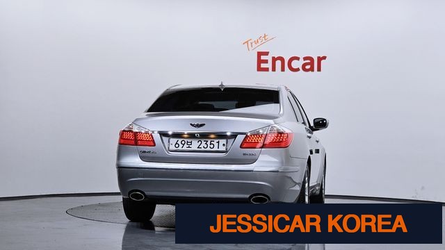 2009 Hyundai Genesis - Thumbnail 7