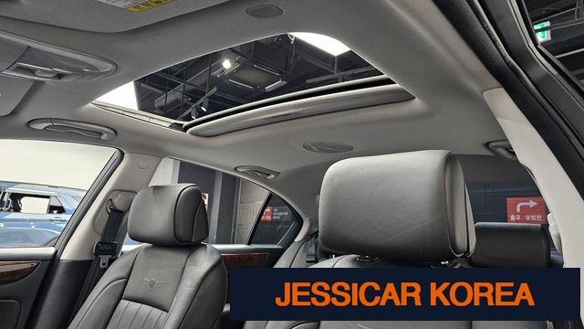 2009 Hyundai Genesis - Thumbnail 19